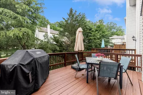 Exterior - 2902 Clovercrest Way, Olney, MD 20832 photo 5 of 8