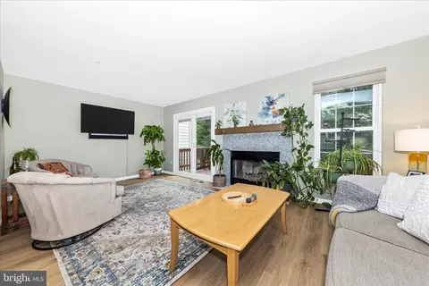 Living - 2902 Clovercrest Way, Olney, MD 20832 photo 1 of 2