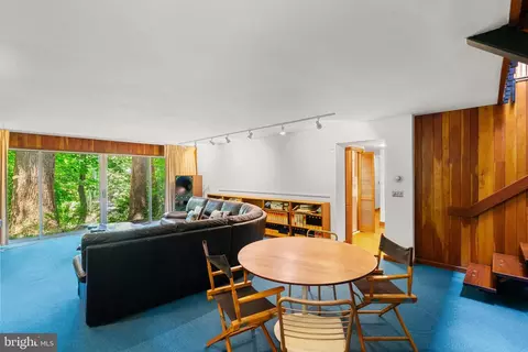 Living - 401 Willington Dr, Silver Spring, MD 20904 photo 6 of 6