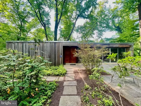 401 Willington Dr, Silver Spring, MD 20904