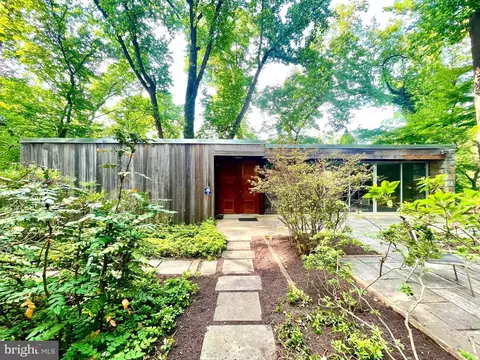 401 Willington Dr, Silver Spring, MD 20904