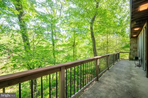 Exterior - 401 Willington Dr, Silver Spring, MD 20904 photo 4 of 10