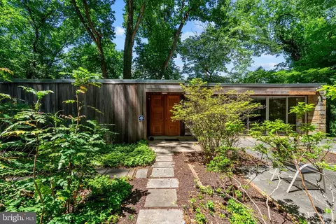 401 Willington Dr, Silver Spring, MD 20904