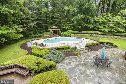 Exterior - 650 Bryants Nursery Rd, Silver Spring, MD 20905 photo 10 of 14