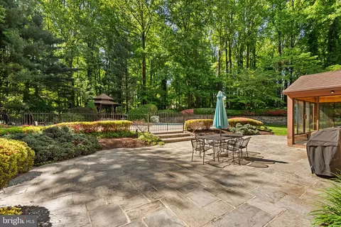 Exterior - 650 Bryants Nursery Rd, Silver Spring, MD 20905 photo 9 of 14