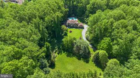 View/Area - 650 Bryants Nursery Rd, Silver Spring, MD 20905 photo 2 of 4