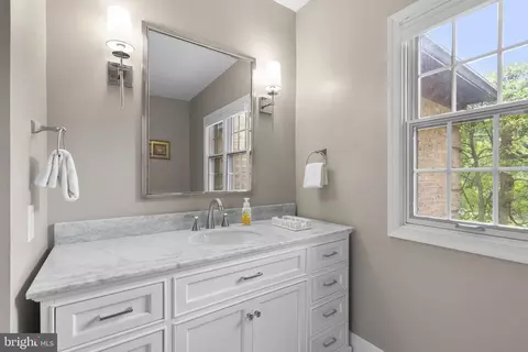 Bath - 650 Bryants Nursery Rd, Silver Spring, MD 20905 photo 5 of 9