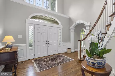Entry Way - 650 Bryants Nursery Rd, Silver Spring, MD 20905 photo 1 of 10