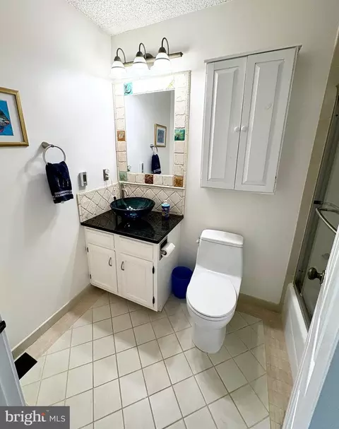 Bath - 117 Eastmoor Dr, Silver Spring, MD 20901 photo 3 of 5