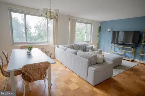 1900 Lyttonsville Rd #514, Silver Spring, MD 20910 photo 2