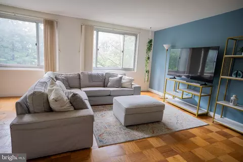 1900 Lyttonsville Rd #514, Silver Spring, MD 20910 photo 3