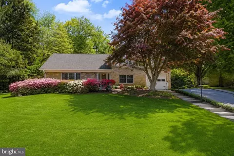 7616 Carteret Rd, Bethesda, MD 20817