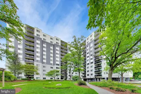 7333 New Hampshire Ave #102, Takoma Park, MD 20912