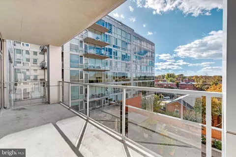 6820 Wisconsin Ave #4006, Bethesda, MD 20815