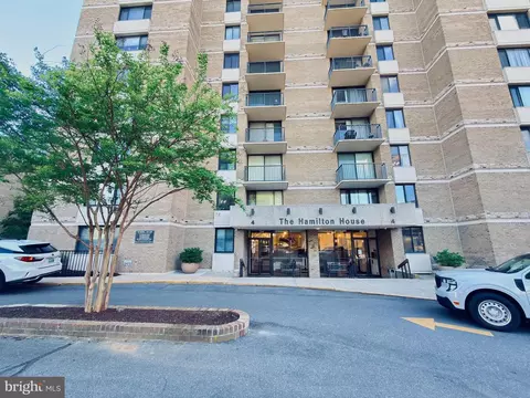 4 Monroe St #4-1109, Rockville, MD 20850