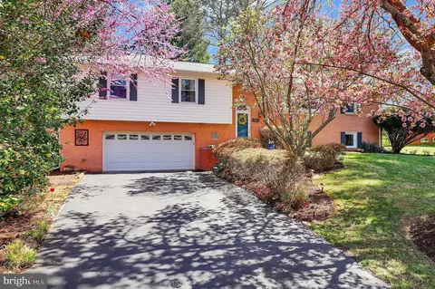 17641 Prince Edward Dr, Olney, MD 20832