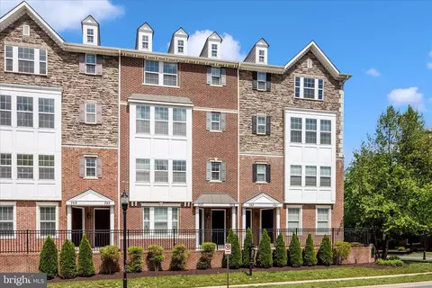 759 Cobbler Pl #759, Gaithersburg, MD 20877