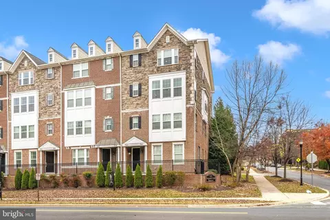759 Cobbler Pl #759, Gaithersburg, MD 20877