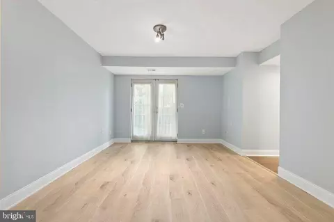Living - 2205 Blue Valley Dr, Silver Spring, MD 20904 photo 16 of 16