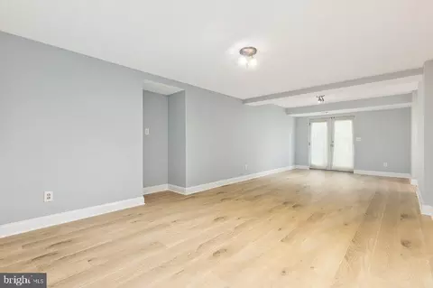 Living - 2205 Blue Valley Dr, Silver Spring, MD 20904 photo 13 of 16