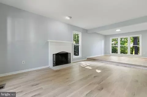 Living - 2205 Blue Valley Dr, Silver Spring, MD 20904 photo 3 of 16