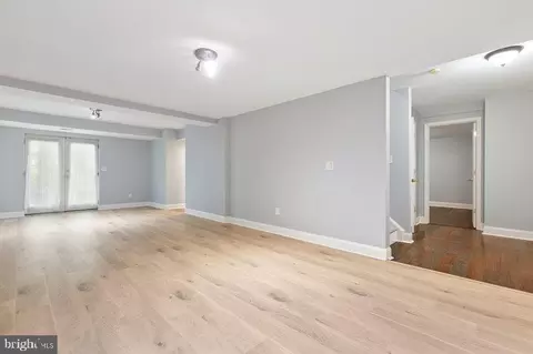 Living - 2205 Blue Valley Dr, Silver Spring, MD 20904 photo 15 of 16