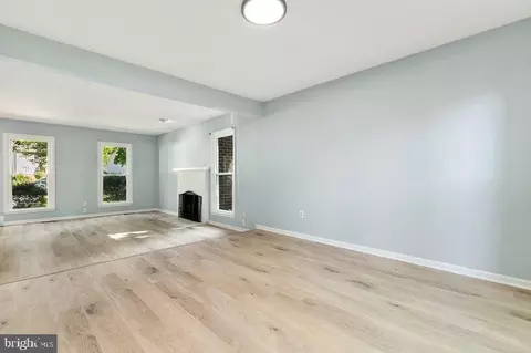 Living - 2205 Blue Valley Dr, Silver Spring, MD 20904 photo 6 of 16