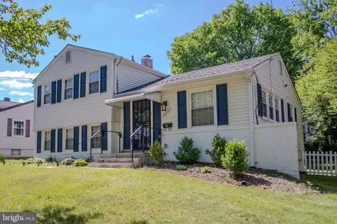 630 Edmonston Dr, Rockville, MD 20851