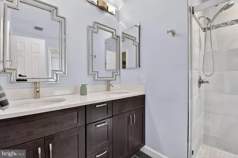 Bath - 604 Somersworth Way, Silver Spring, MD 20902 photo 1 of 4
