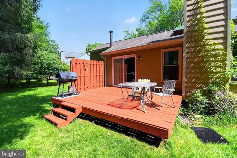 Exterior - 604 Somersworth Way, Silver Spring, MD 20902 photo 2 of 6