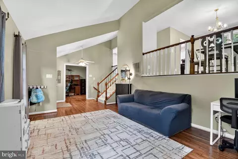 Entry Way - 604 Somersworth Way, Silver Spring, MD 20902 photo 2 of 3