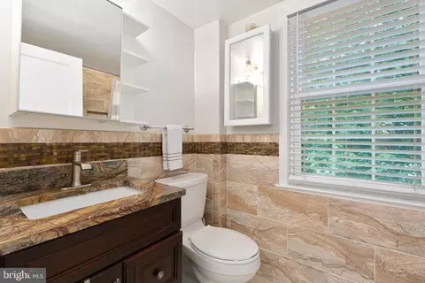 Bath - 2212 Washington Ave #103, Silver Spring, MD 20910 photo 1 of 2