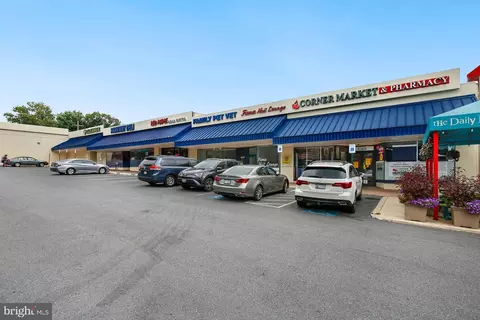 Exterior - 2212 Washington Ave #103, Silver Spring, MD 20910 photo 6 of 9