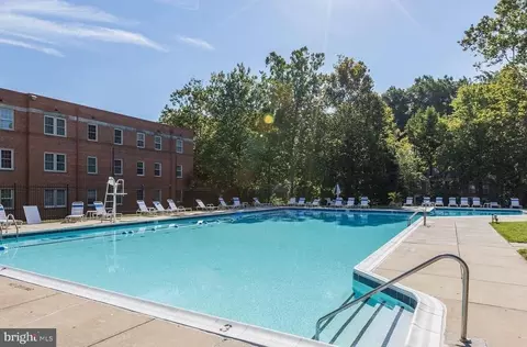 Exterior - 2212 Washington Ave #103, Silver Spring, MD 20910 photo 3 of 9