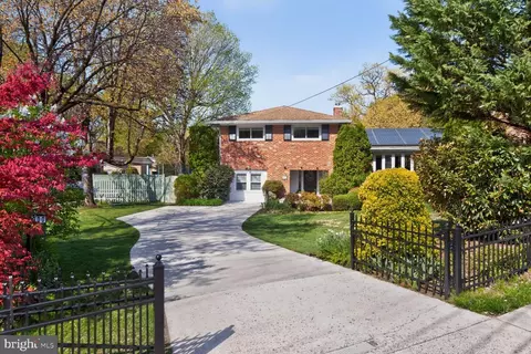 9900 Fernwood Rd, Bethesda, MD 20817