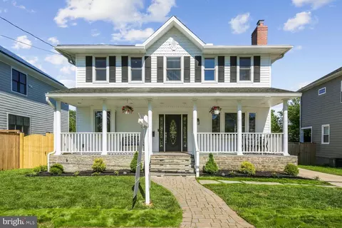 9813 Montauk Ave, Bethesda, MD 20817
