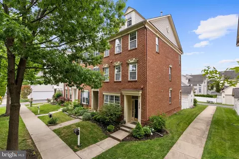 1376 Main Mews, Gaithersburg, MD 20878