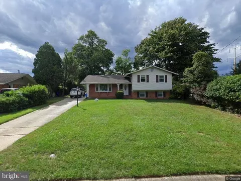 11822 Enid Dr, Potomac, MD 20854