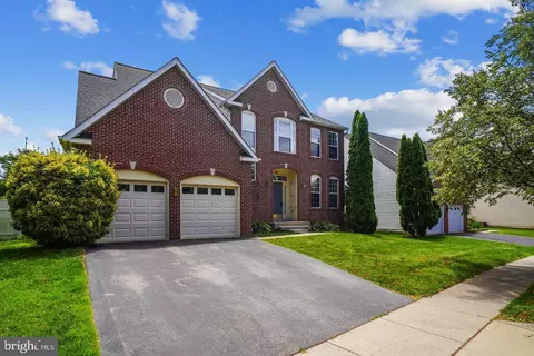 107 Cherrywood Dr, Gaithersburg, MD 20878