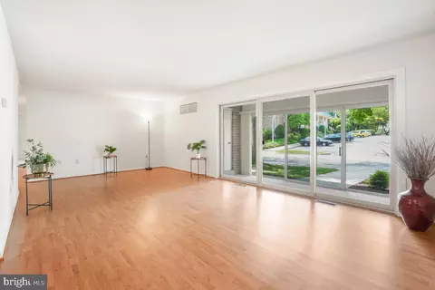 3346 Chiswick Ct #58-1B, Silver Spring, MD 20906 photo 2
