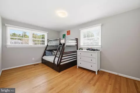 Bedroom - 14412 Sandy Ridge Rd, Silver Spring, MD 20904 photo 4 of 8