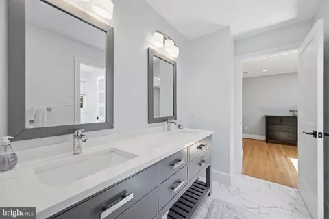 Bath - 14412 Sandy Ridge Rd, Silver Spring, MD 20904 photo 1 of 5