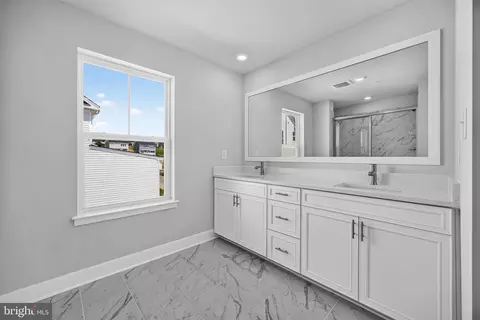 Entry Way - 17049 Gathering St, Boyds, MD 20841 photo 2 of 2