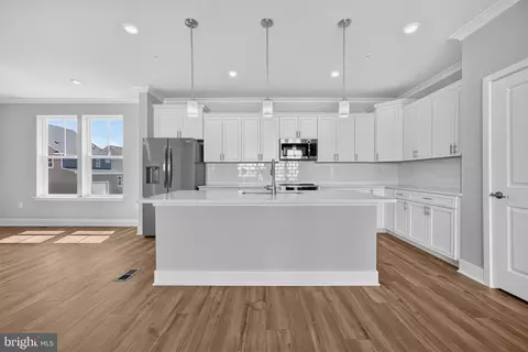 Kitchen - 17049 Gathering St, Boyds, MD 20841 photo 3 of 3