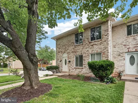 17633 Amity Dr #11-G, Gaithersburg, MD 20877