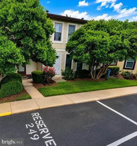 2448 Sun Valley Cir #7-J, Silver Spring, MD 20906