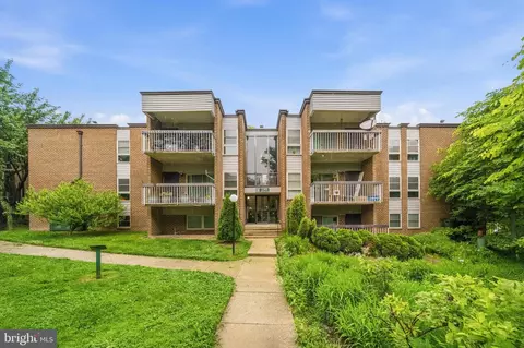2305 Greenery Ln #T-2-3, Silver Spring, MD 20906