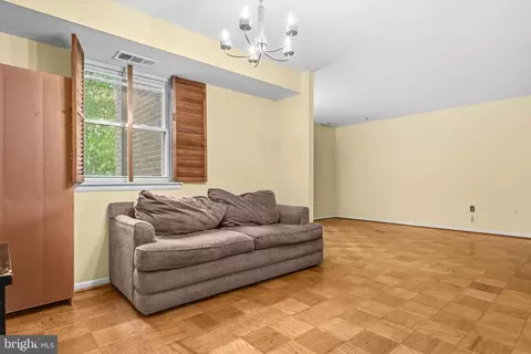 Living - 2305 Greenery Ln #T-2-3, Silver Spring, MD 20906 photo 6 of 7