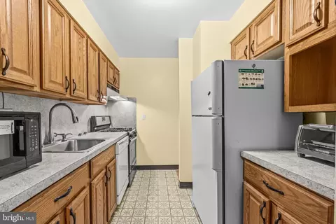 Kitchen - 2305 Greenery Ln #T-2-3, Silver Spring, MD 20906 photo 1 of 4