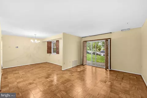 Living - 2305 Greenery Ln #T-2-3, Silver Spring, MD 20906 photo 1 of 7